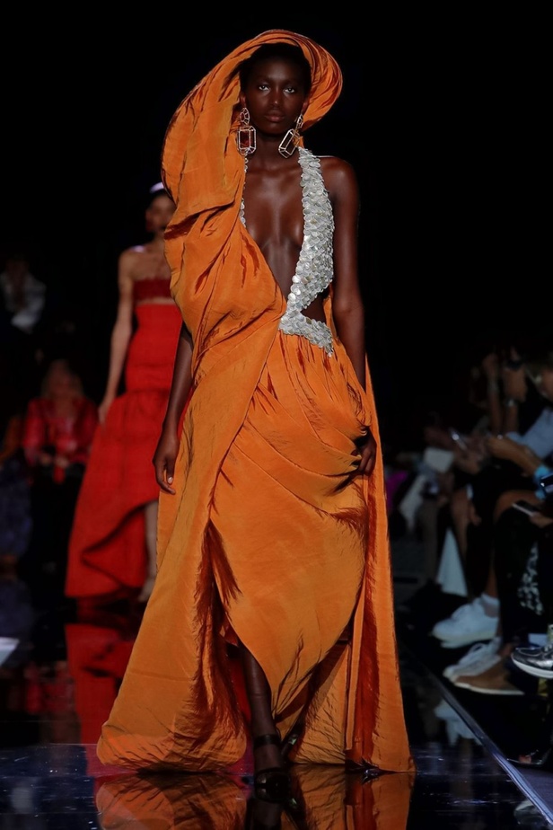 مجموعة Schiaparelli للهوت كوتور لشتاء 2019