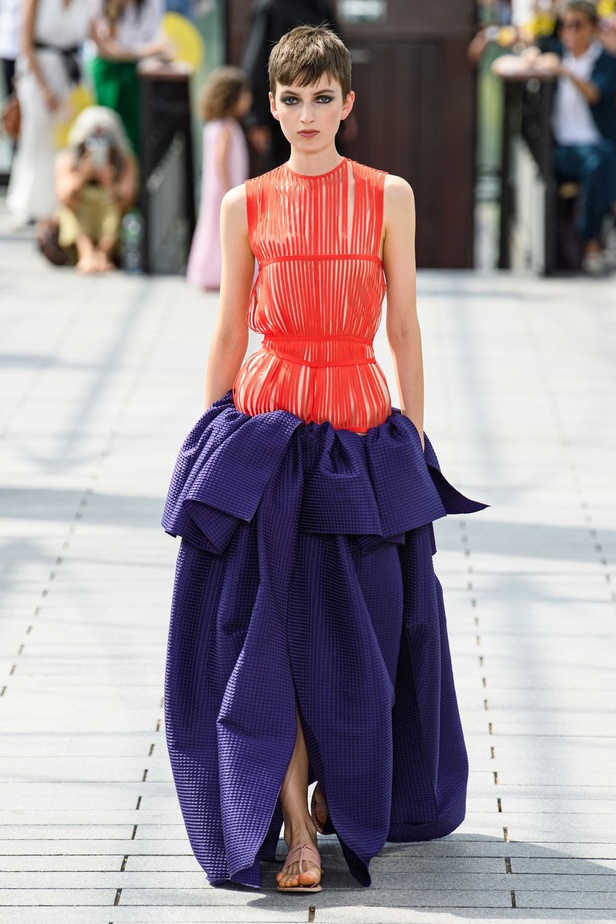 المصمم ربيع كيروز يحتفل بمرور ٢٠  عاما على دخوله عالم الأزياء  