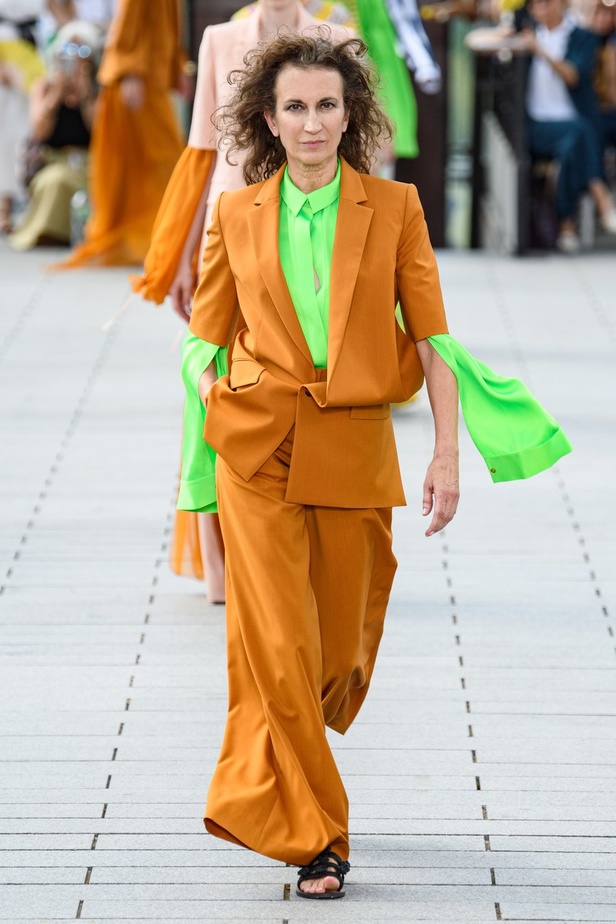 المصمم ربيع كيروز يحتفل بمرور ٢٠  عاما على دخوله عالم الأزياء  