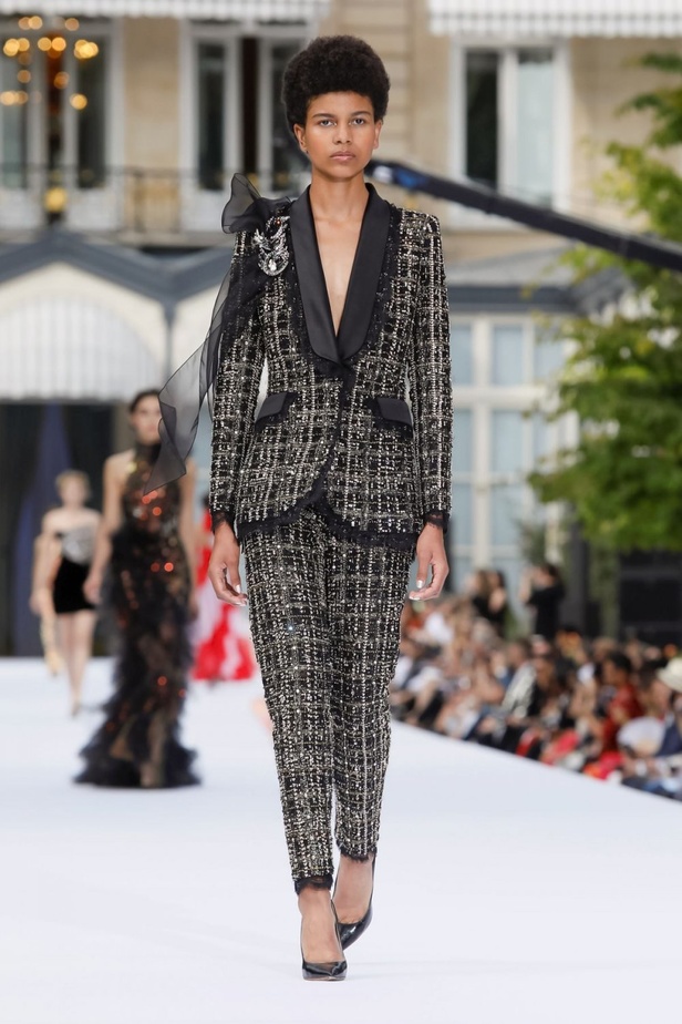 مجموعة رالف أند روسو للهوت كوتور لشتاء 2019