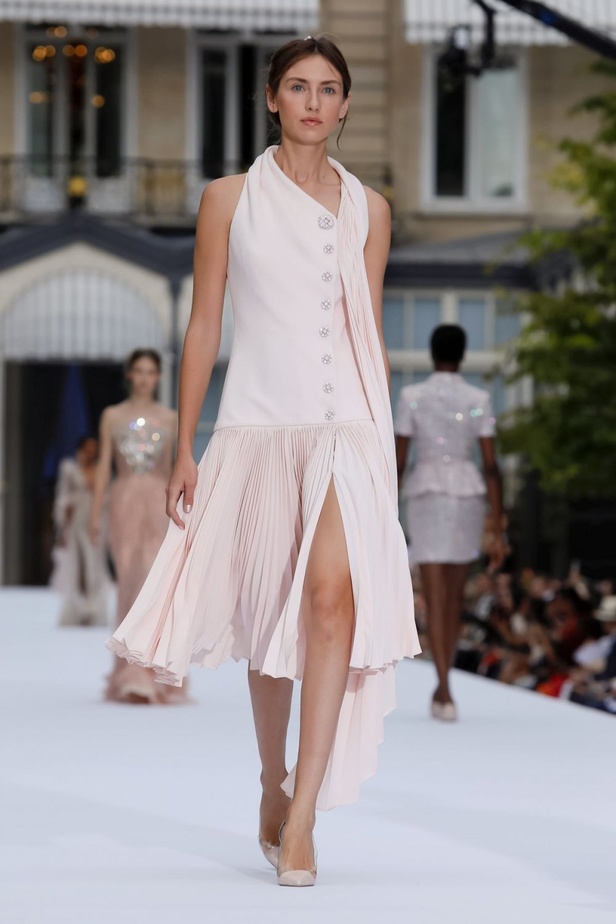 مجموعة رالف أند روسو للهوت كوتور لشتاء 2019