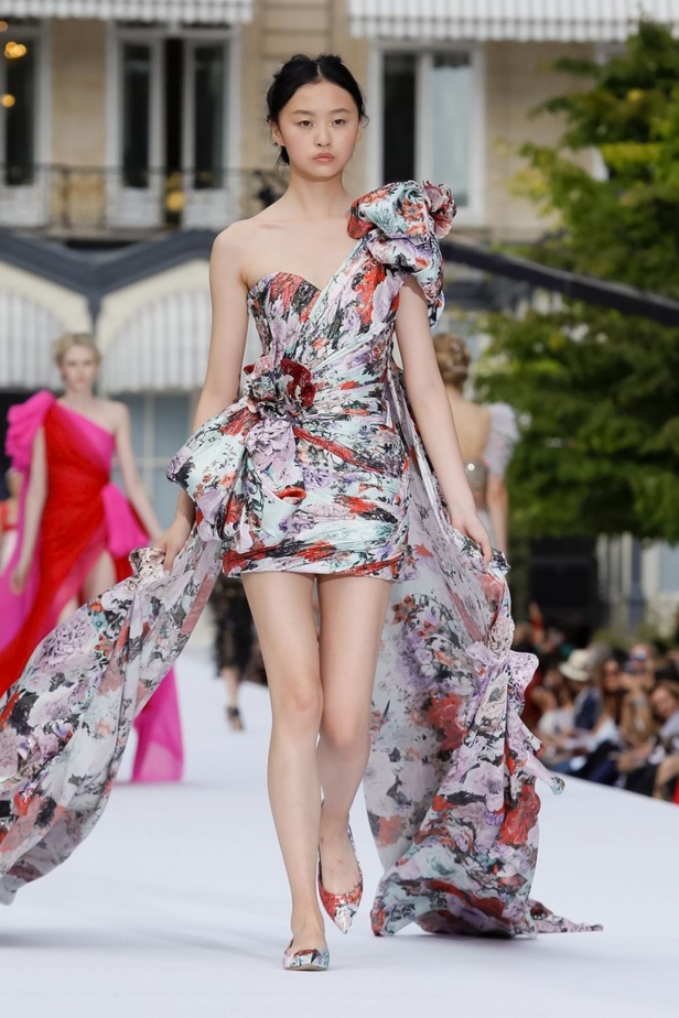 مجموعة رالف أند روسو للهوت كوتور لشتاء 2019