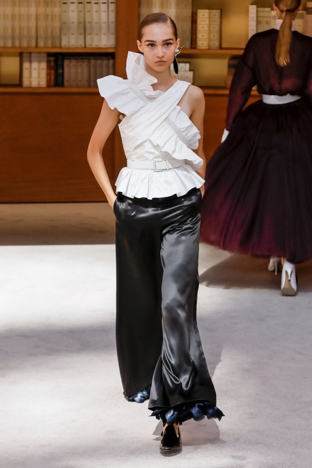  مجموعة شانيل هوت كوتور 2020 من اسبوع الموضة في باريس 2019