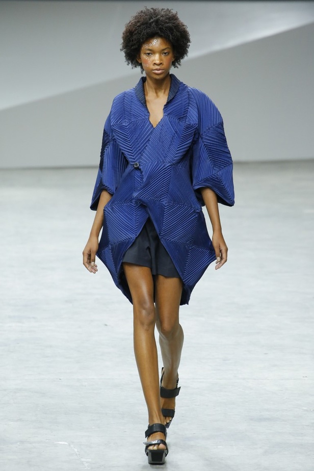 مجموعة ايسي مياكي لموسم ربيع وصيف 2017