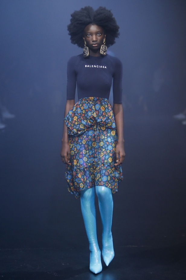 مجموعة Balenciaga لربيع وصيف 2018