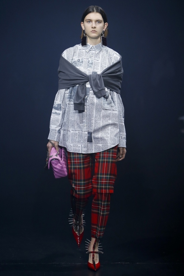 مجموعة Balenciaga لربيع وصيف 2018