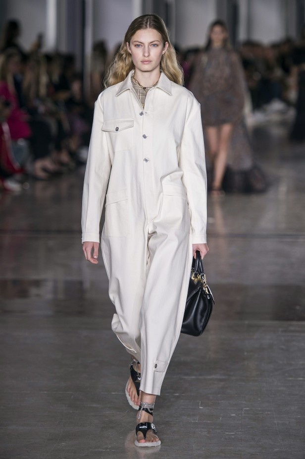 مجموعة  Giambattista Valli لربيع وصيف 2019