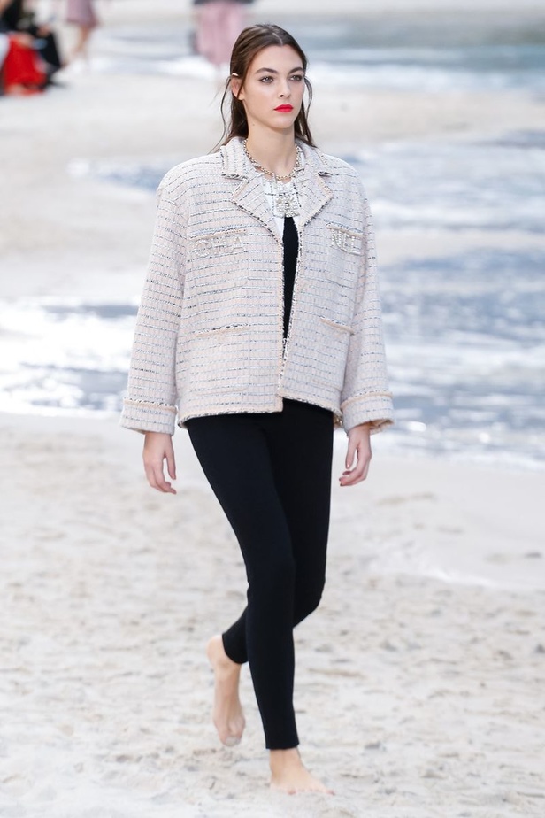 عرض أزياء "شانيل" Chanel لربيع وصيف 2019 !