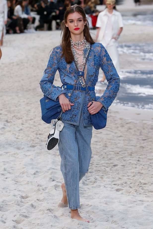 عرض أزياء "شانيل" Chanel لربيع وصيف 2019 !