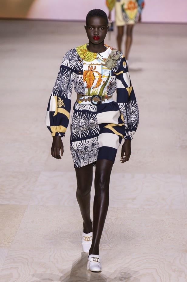 إطلالات فائقة الأناقة خلال عرض Louis Vuitton لربيع وصيف 2020