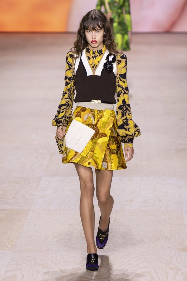 إطلالات فائقة الأناقة خلال عرض Louis Vuitton لربيع وصيف 2020