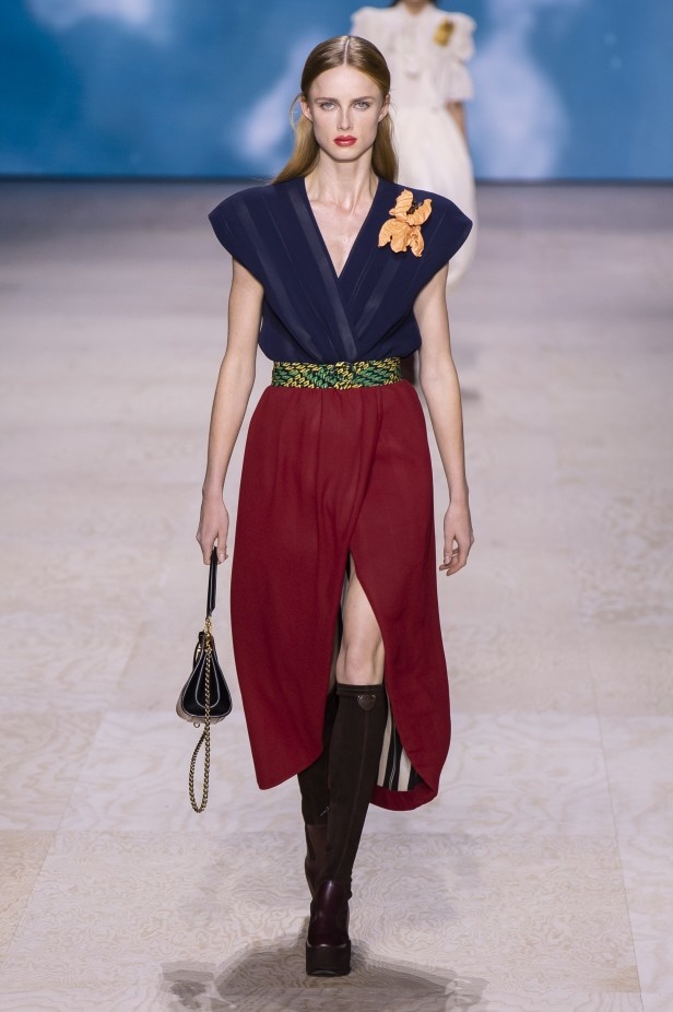 إطلالات فائقة الأناقة خلال عرض Louis Vuitton لربيع وصيف 2020