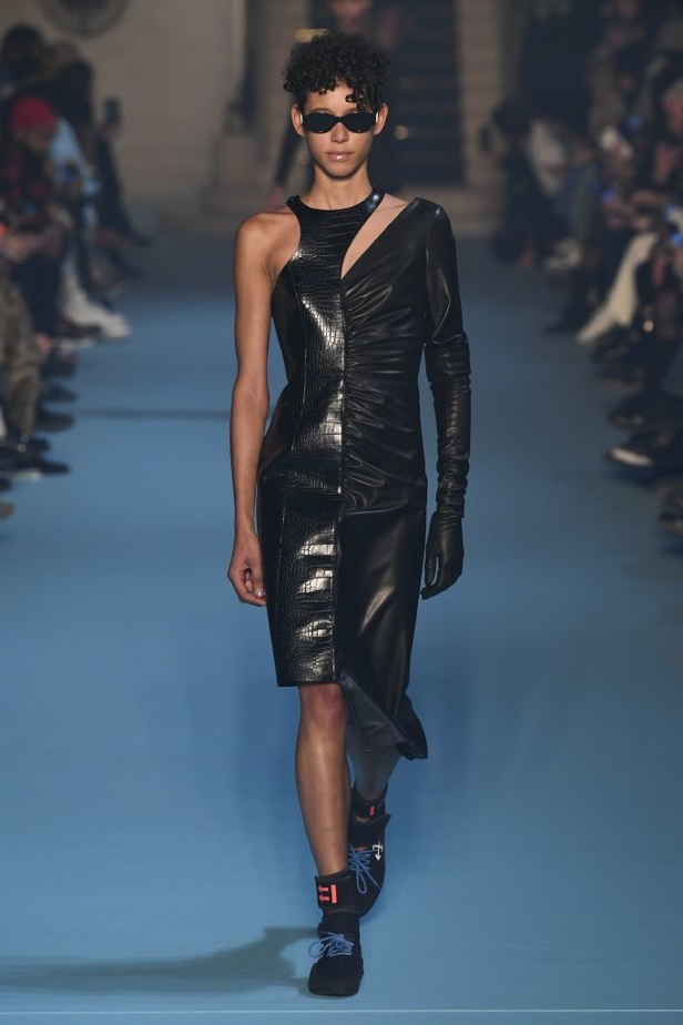 عرض أزياء Off White لخريف وشتاء ٢٠١٨ !