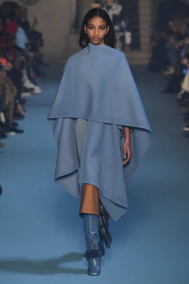 عرض أزياء Off White لخريف وشتاء ٢٠١٨ !