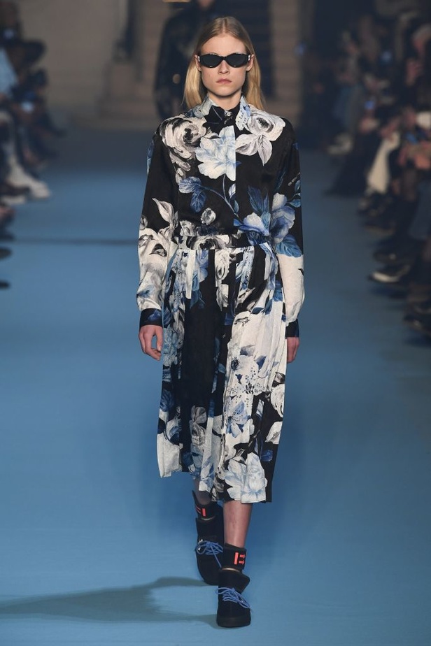 عرض أزياء Off White لخريف وشتاء ٢٠١٨ !