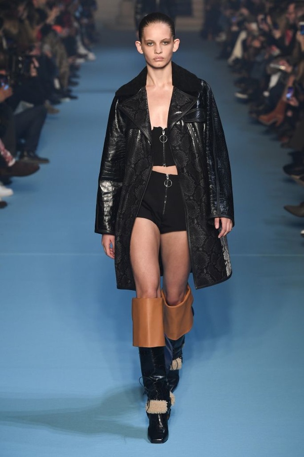 عرض أزياء Off White لخريف وشتاء ٢٠١٨ !