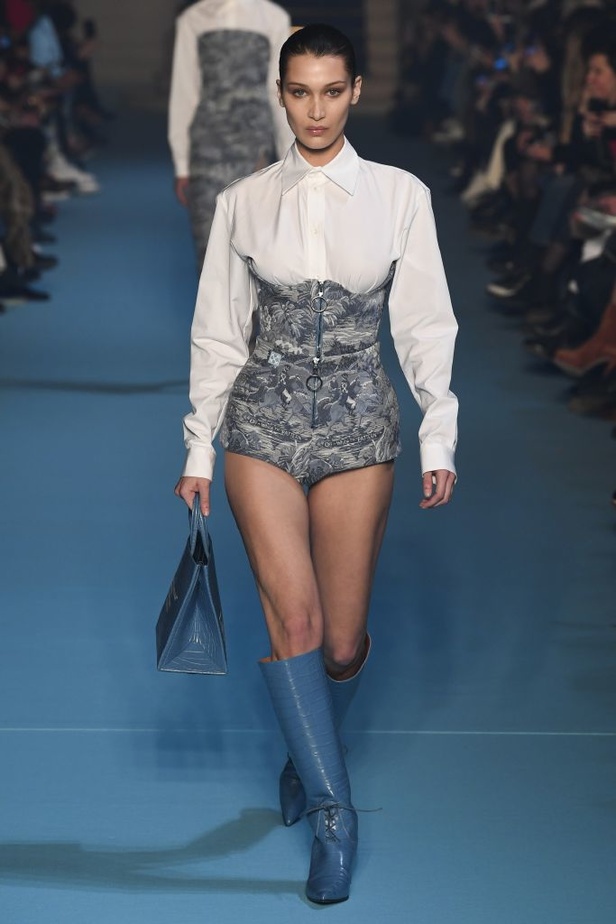 عرض أزياء Off White لخريف وشتاء ٢٠١٨ !