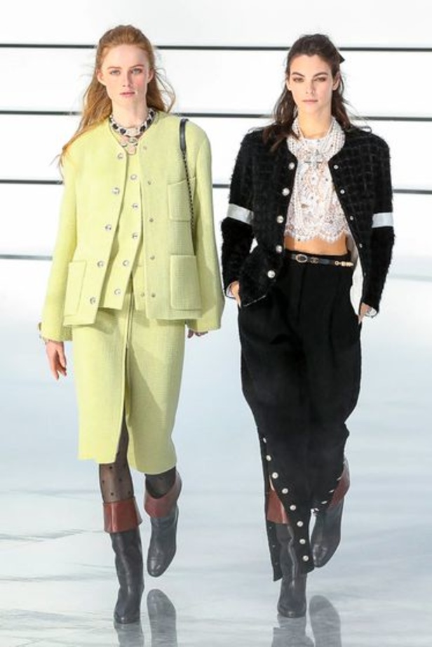 مجموعة Chanel لخريف وشتاء 2020 – 2021 