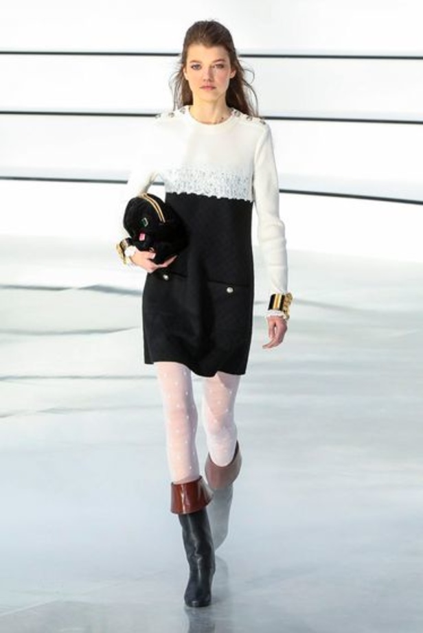 مجموعة Chanel لخريف وشتاء 2020 – 2021 