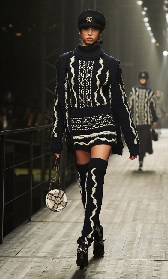 مجموعة Chanel Métiers d’art تعود بنا الى عالم البحارة