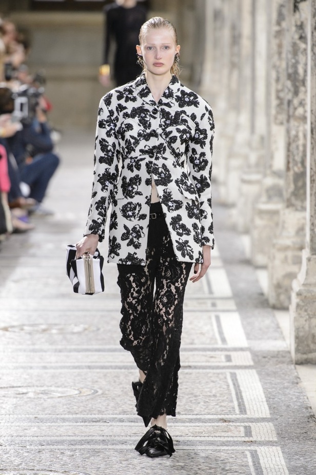 مجموعة Proenza Schouler من الألبسة الجاهزة لربيع وصيف 2018