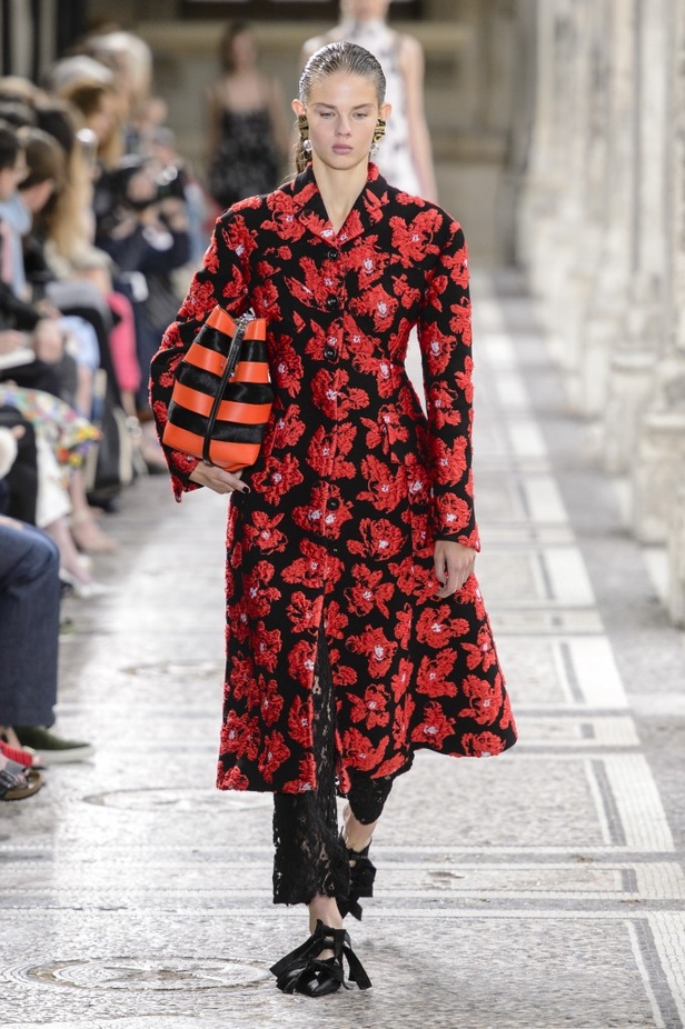 مجموعة Proenza Schouler من الألبسة الجاهزة لربيع وصيف 2018