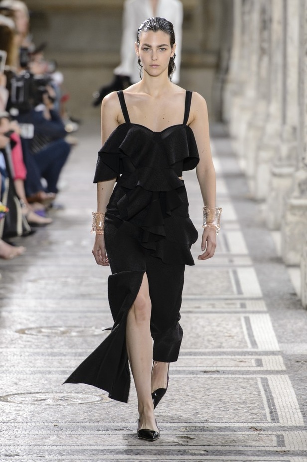 مجموعة Proenza Schouler من الألبسة الجاهزة لربيع وصيف 2018