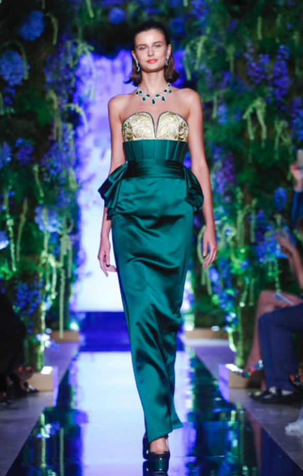 مجموعة Guo Pei للأزياء الفاخرة لخريف وشتاء ٢٠١٧/ ٢٠١٨ !