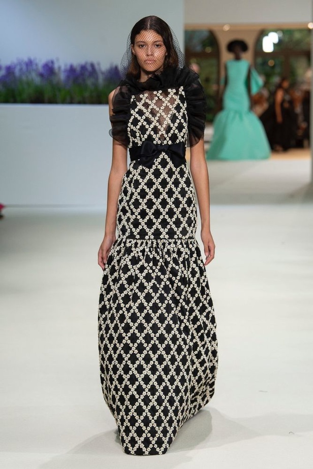 عرض أزياء Giambattista Valli لخريف 2018