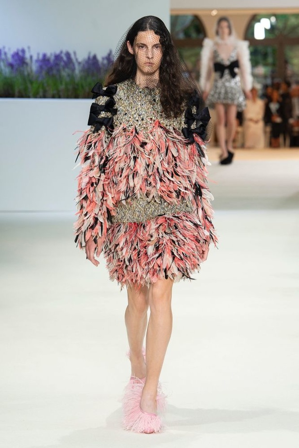 عرض أزياء Giambattista Valli لخريف 2018