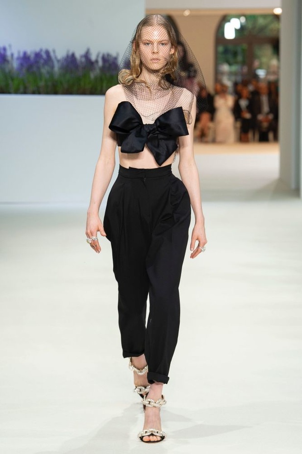 عرض أزياء Giambattista Valli لخريف 2018