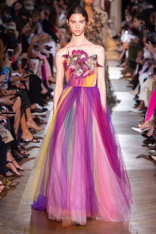 عرض أزياء Schiaparelli لخريف 2018