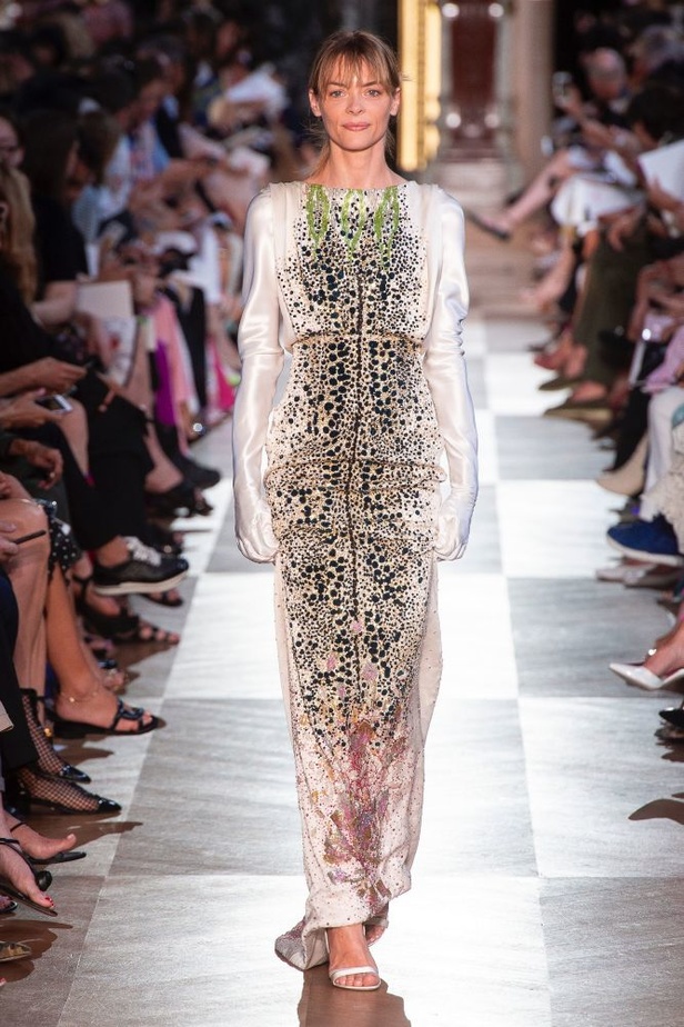 عرض أزياء Schiaparelli لخريف 2018