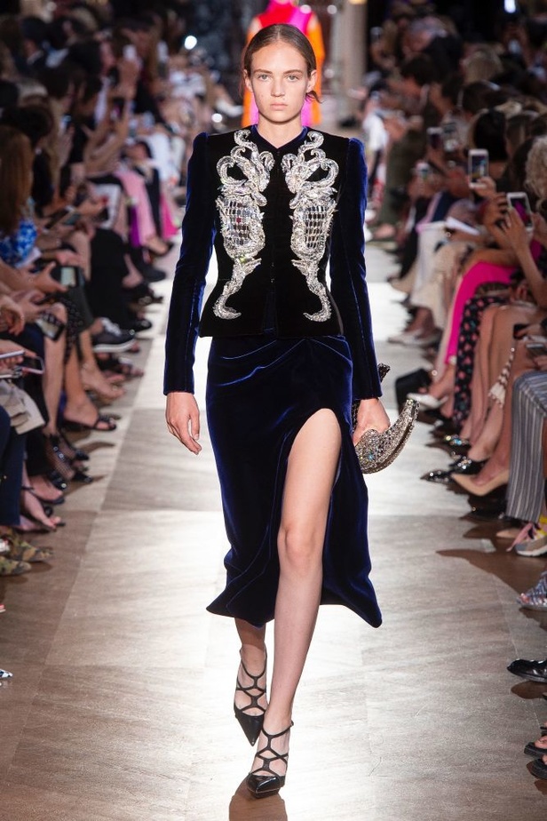 عرض أزياء Schiaparelli لخريف 2018