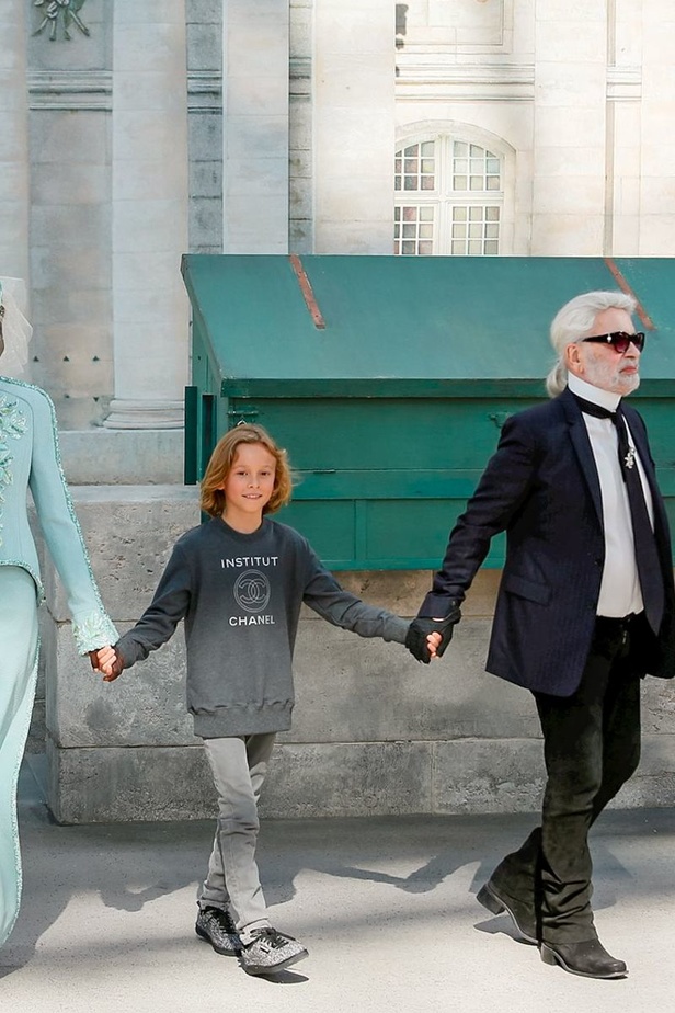 عرض Chanel لخريف وشتاء 2018 للهوت كوتور