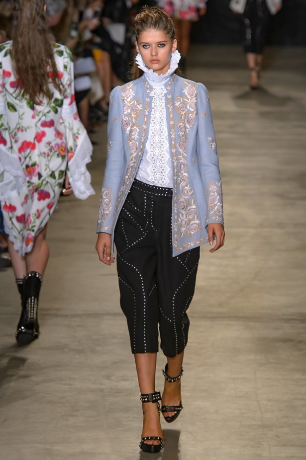 مجموعة “Andrew Gn” لموسم ربيع وصيف 2017