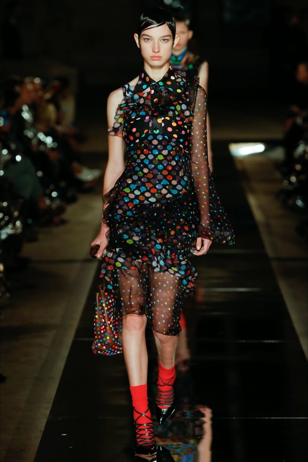 مجموعة جيفنشي لموسم ربيع وصيف 2017