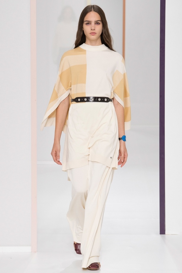 مجموعة Hermes للأزياء الجاهزة لربيع وصيف 2018 !