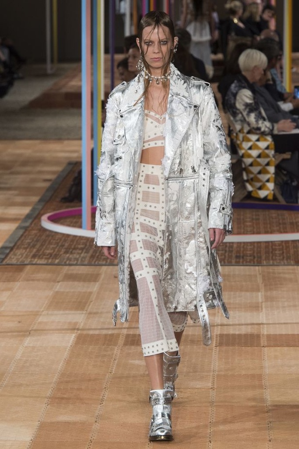 مجموعة ألكسندر ماكوين لربيع و صيف 2018