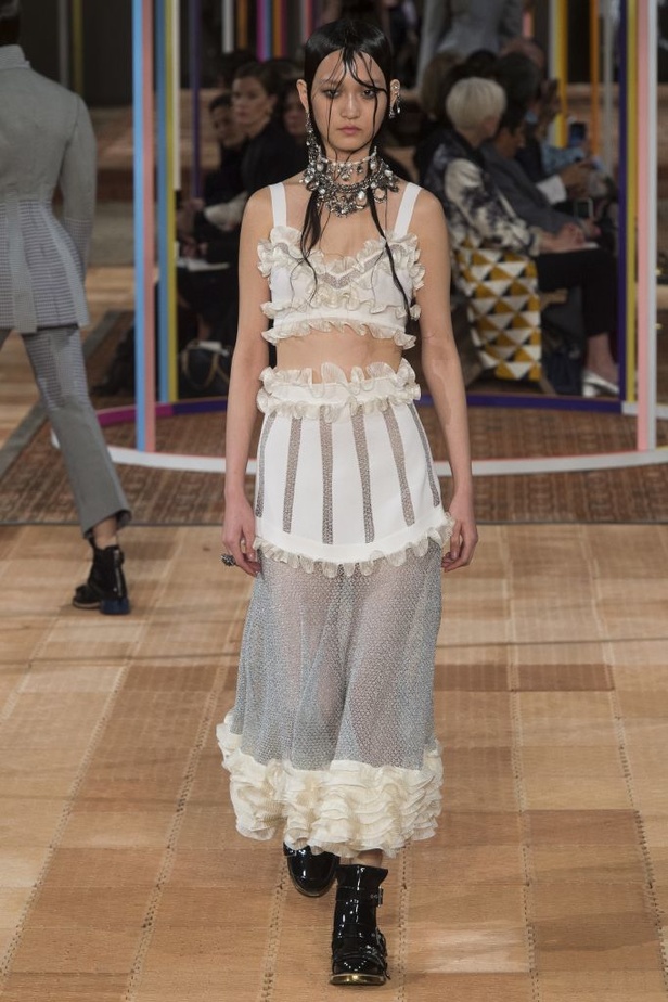 مجموعة ألكسندر ماكوين لربيع و صيف 2018