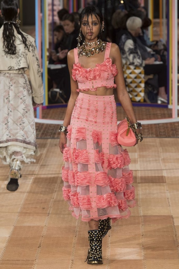 مجموعة ألكسندر ماكوين لربيع و صيف 2018