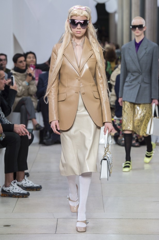 عرض Miu Miu للألبسة الجاهزة لربيع 2019