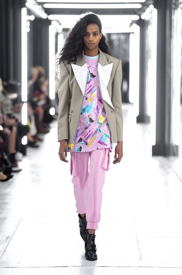 مجموعة فريدة ومميّزة من دار Louis Vuitton لربيع وصيف 2019