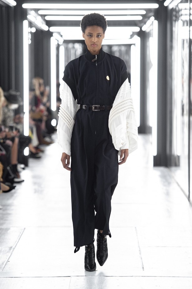 مجموعة فريدة ومميّزة من دار Louis Vuitton لربيع وصيف 2019