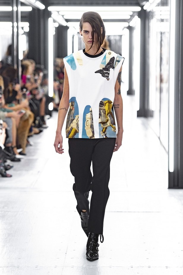 مجموعة فريدة ومميّزة من دار Louis Vuitton لربيع وصيف 2019