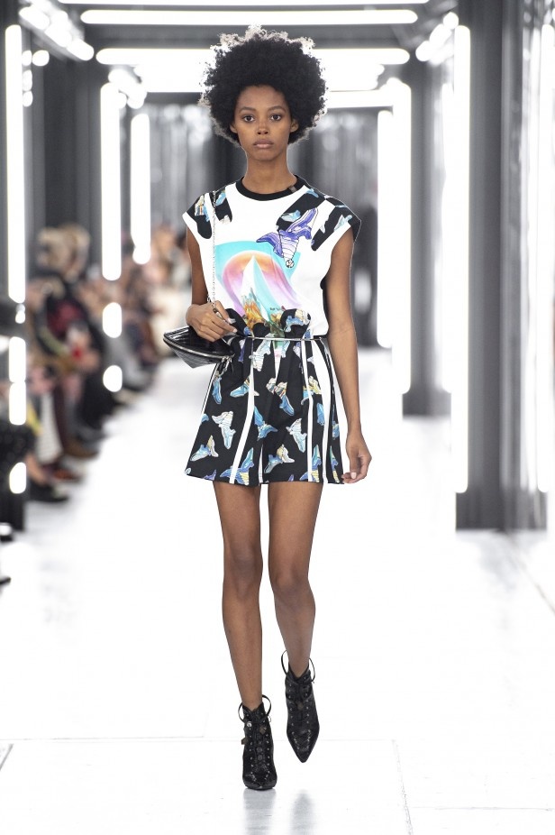 مجموعة فريدة ومميّزة من دار Louis Vuitton لربيع وصيف 2019