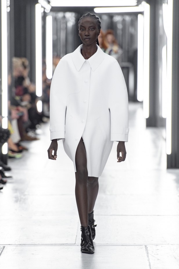 مجموعة فريدة ومميّزة من دار Louis Vuitton لربيع وصيف 2019