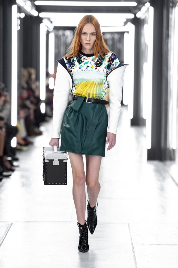 مجموعة فريدة ومميّزة من دار Louis Vuitton لربيع وصيف 2019