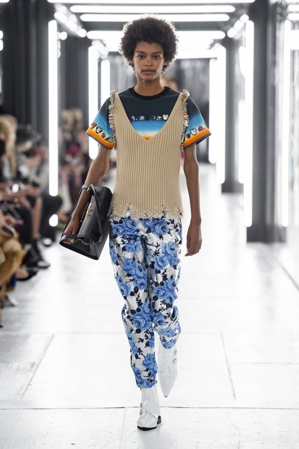 مجموعة فريدة ومميّزة من دار Louis Vuitton لربيع وصيف 2019