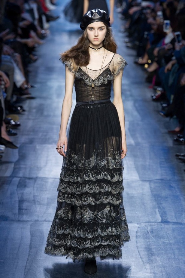 مجموعة كريستيان ديور للألبسة الجاهزة لخريف و شتاء 2017